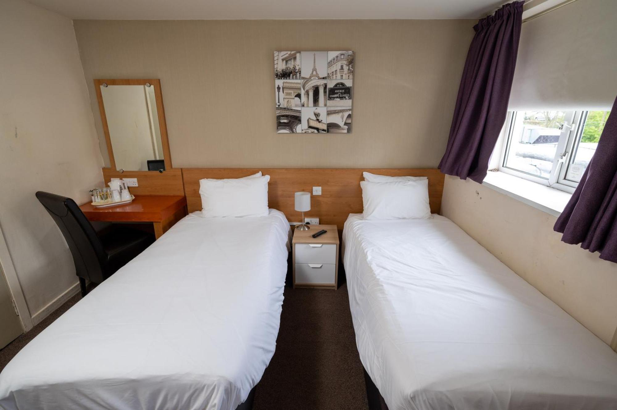 The Titan Hotel ไคลด์แบงก์ ภายนอก รูปภาพ