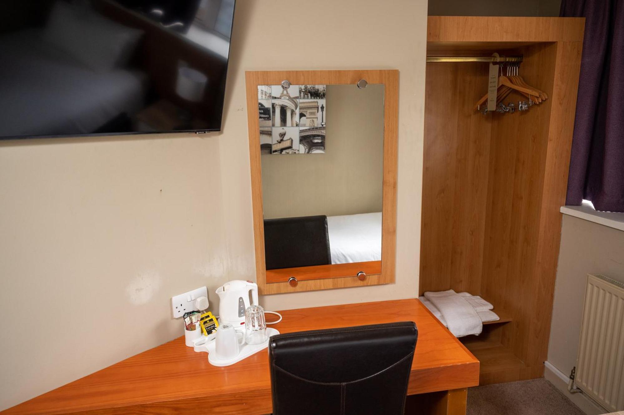 The Titan Hotel ไคลด์แบงก์ ภายนอก รูปภาพ